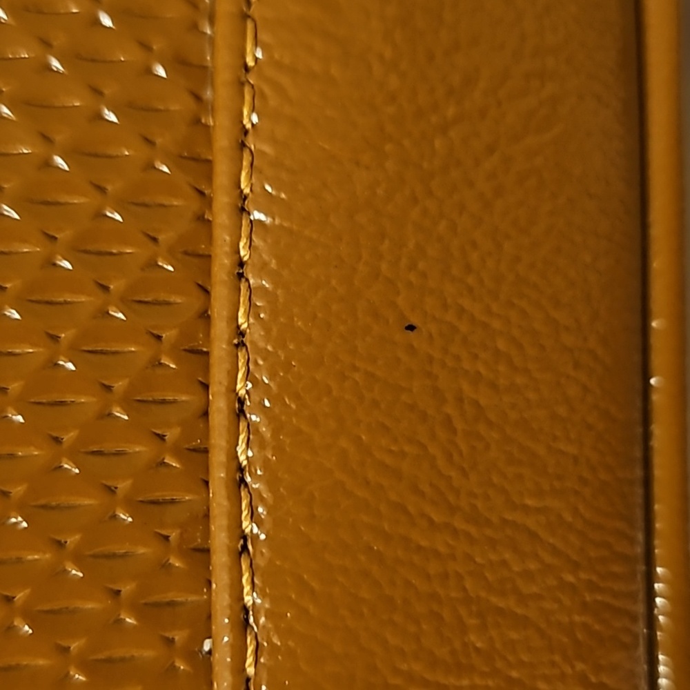 On Hold Leather purse made in Ecuador 🇪🇨 8in and 10 width Host pick 🥳🎉 New - Picture 11 of 12